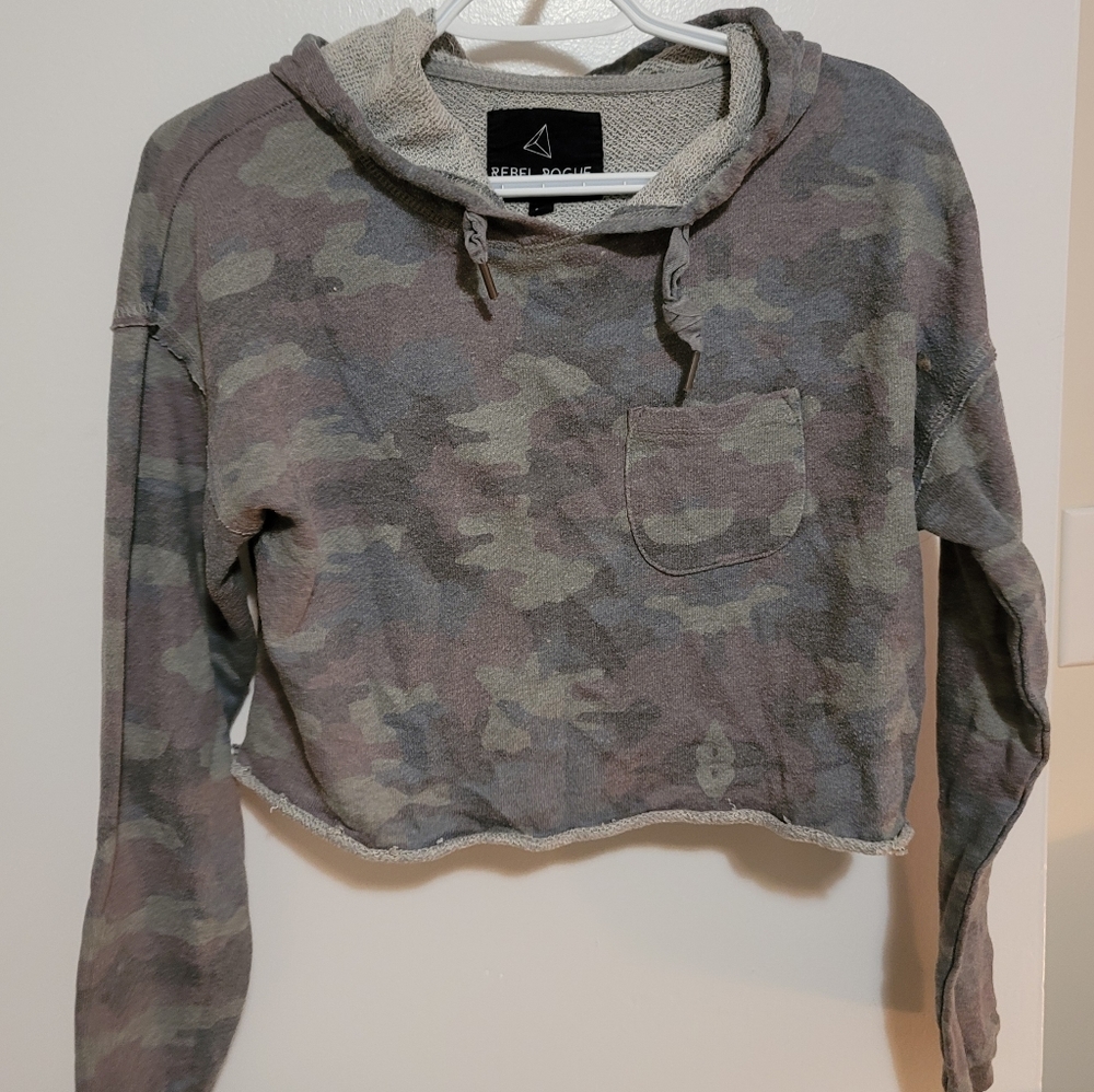 Rebel rougue cropped sweater